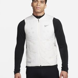 NWT men's large Nike Running Division AeroLayer Therma-FIT ADV Vest FD4642-030